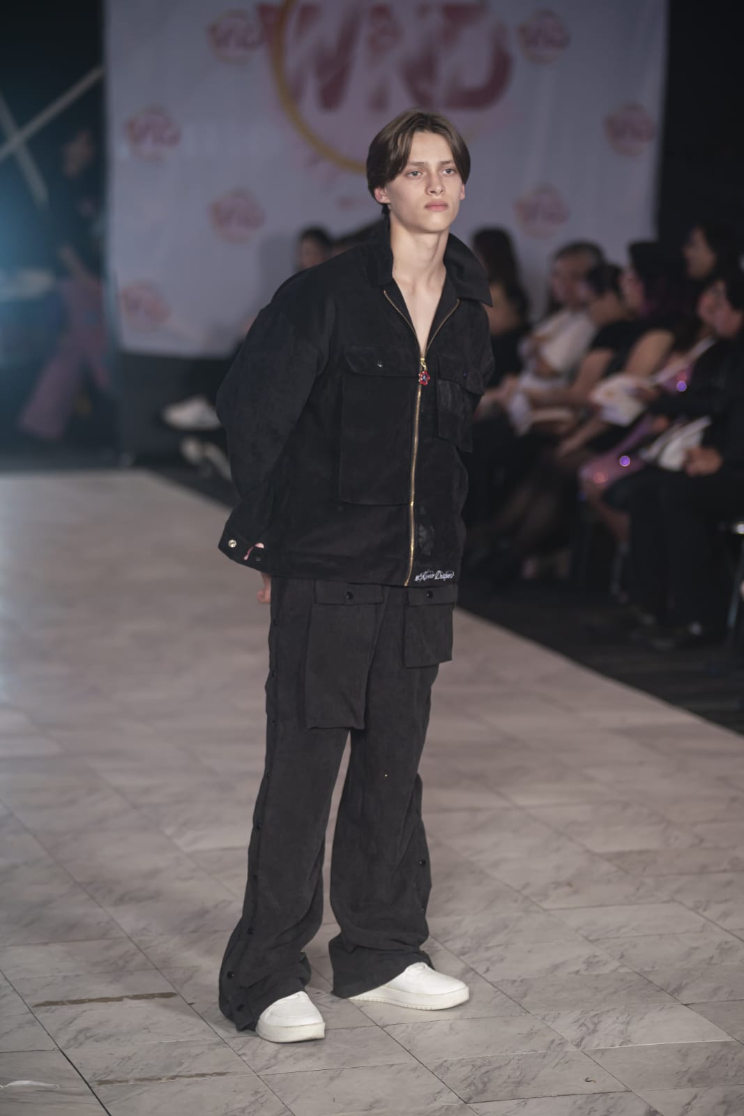 Pants de pana color negro