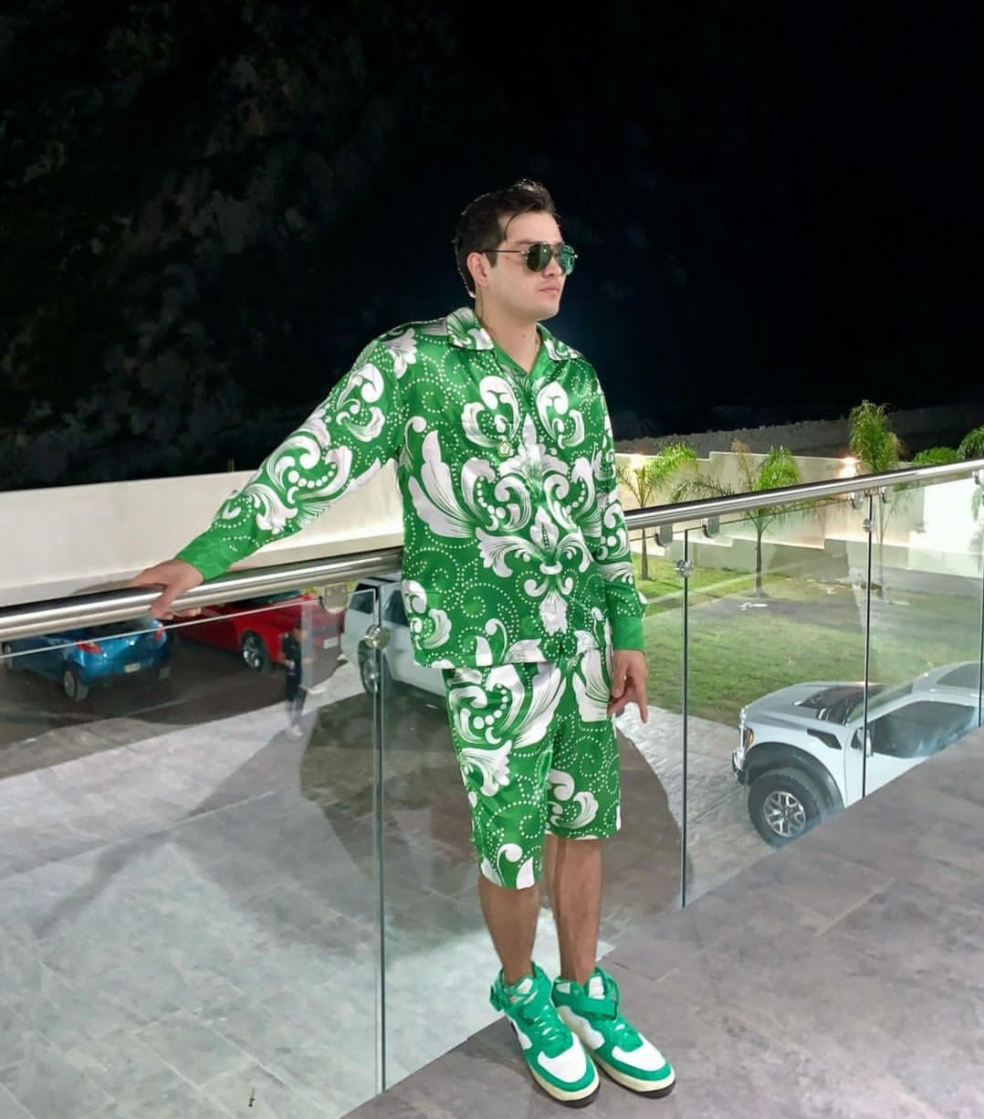 Short Ornamenta Jade
