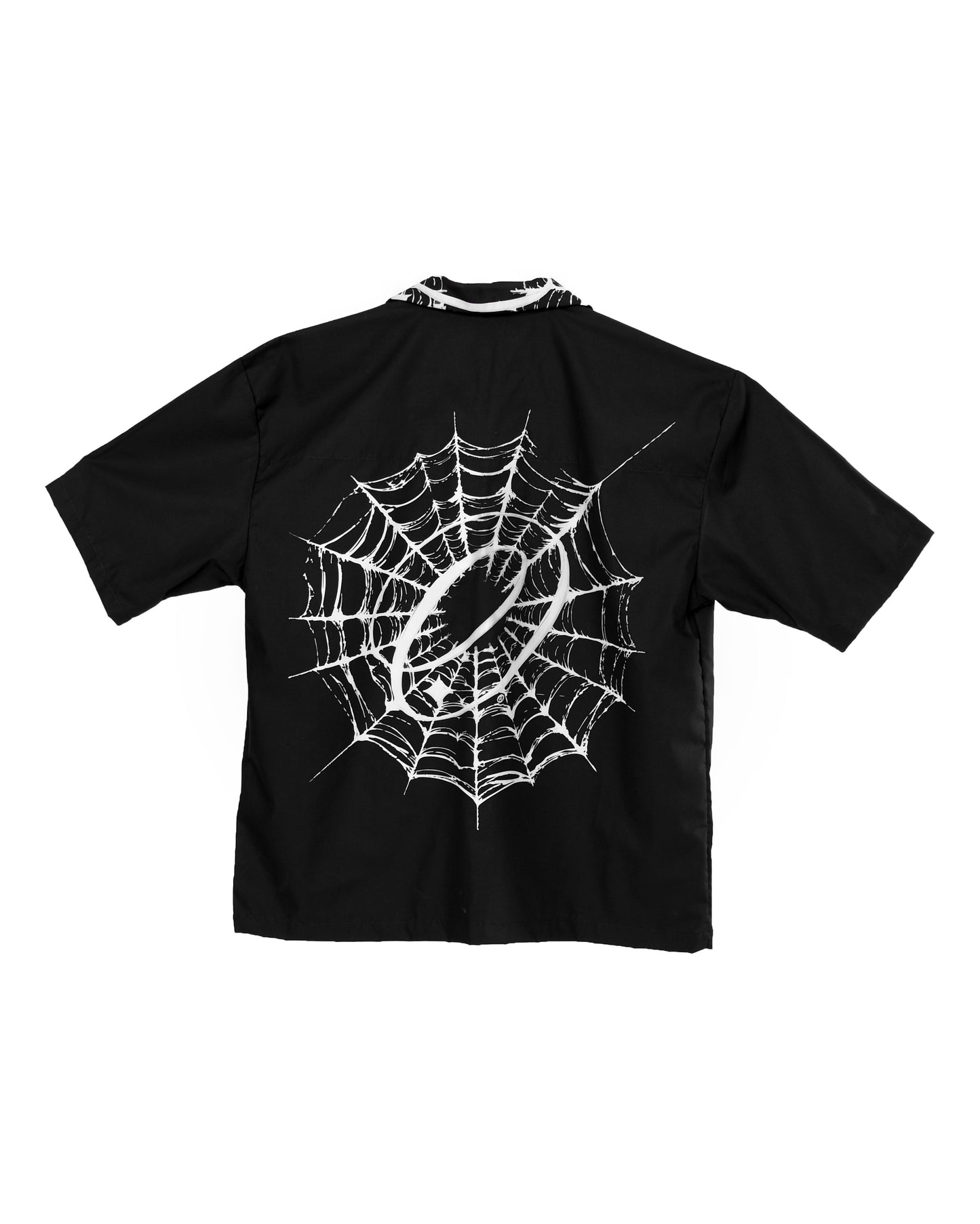 Black Spider-Web Shirt. Colaboración Kamero X Okstar